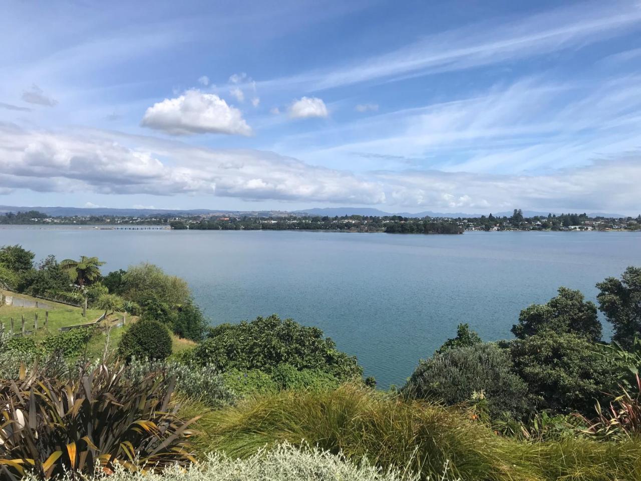 Water & City Lights Studio Apartment Tauranga Exterior photo